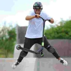 Schildkröt Fun Wheels "Kickless" Stunt Scooter -Casual Game Store 281 6500 8